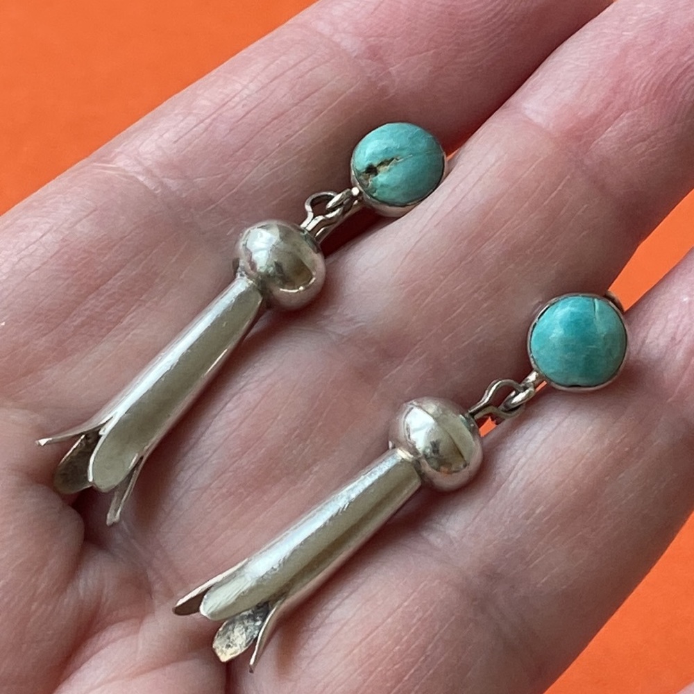 Squash blossom sterling silver Turquoise screw back vintage earrings